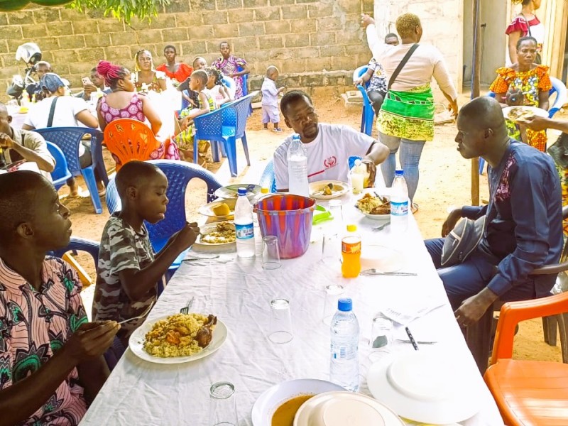 Gemeinsam ein Lächeln schenken: Spenden Sie für schutzbedürftige Menschen 