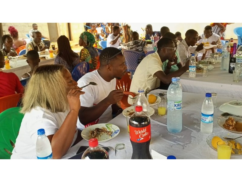 Gemeinsam ein Lächeln schenken: Spenden Sie für schutzbedürftige Menschen 